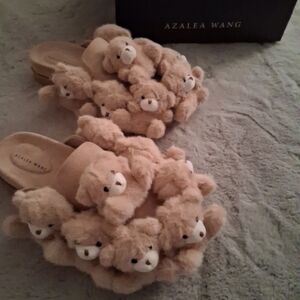Azalea Wang slipper in Teddy bear shoes Shoes Sz 10